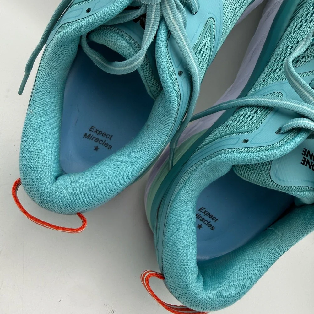 Hoka One One bondi running